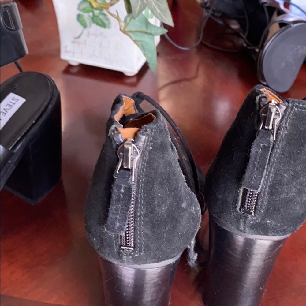 Shoes - Picture 6 of 6